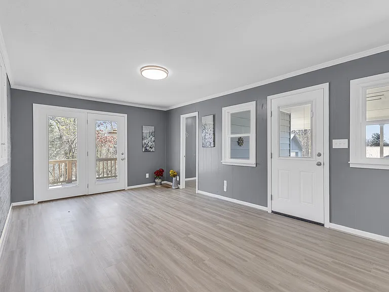 118 Stigall St — Photo 2