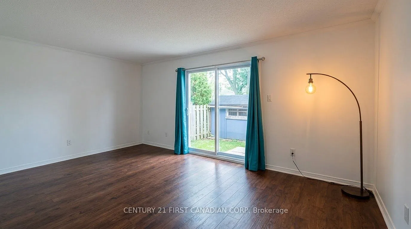 4 bed, $2,600 — Photo 4