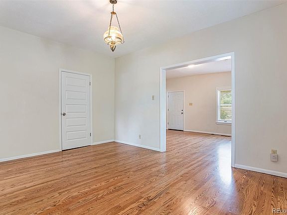 4th image of 394 N Clarkson St