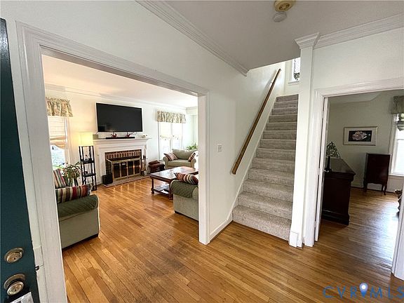 2nd image of 11803 Rochampton Sq