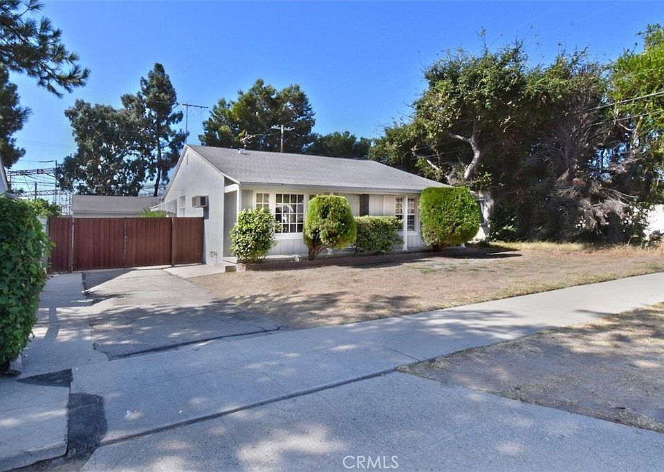 1st image of 10434 Califa St