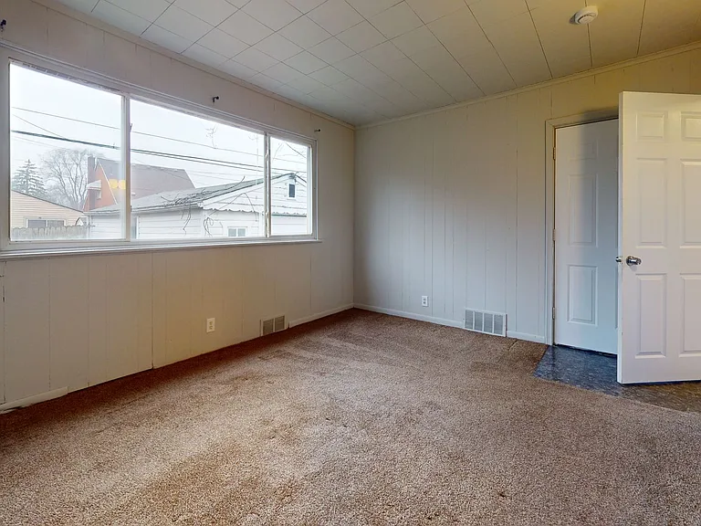 21171 Dexter Blvd — Photo 8