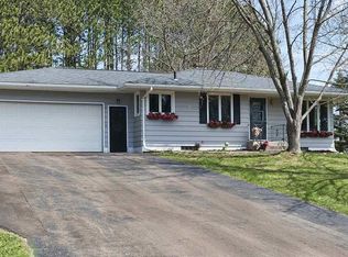 18 Hillside Rd, Esko, MN 55733