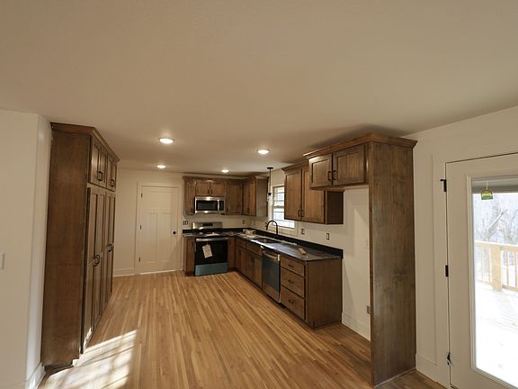 5th image of 4392 Ashland City Rd