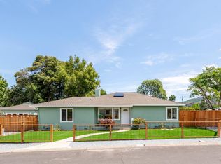2 Las Huertas Court, San Rafael, CA 94903