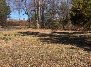 2608 Beacon Hill Rd, Alexandria, VA