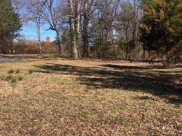 2608 Beacon Hill Rd, Alexandria, VA 22306