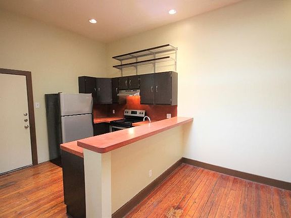 3rd image of 319 S Flores St APT 208