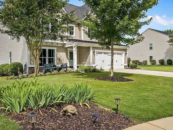 2nd image of 319 Rio Grande Pl