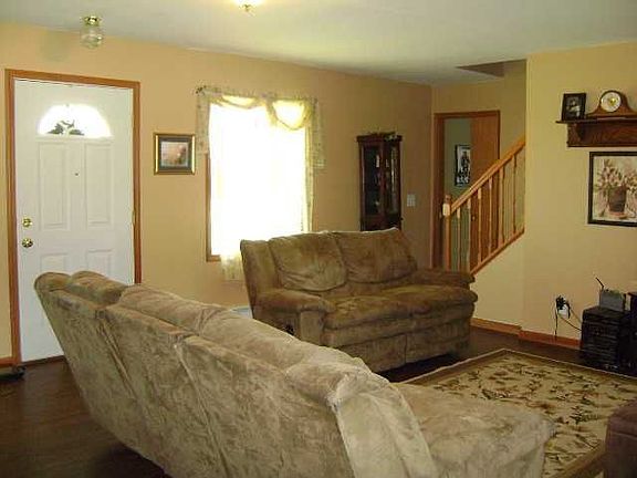 5th image of 989 S Colorado St