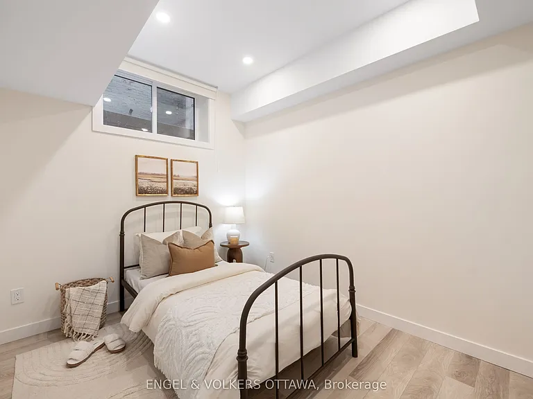 88B Hamilton Ave N — Photo 8