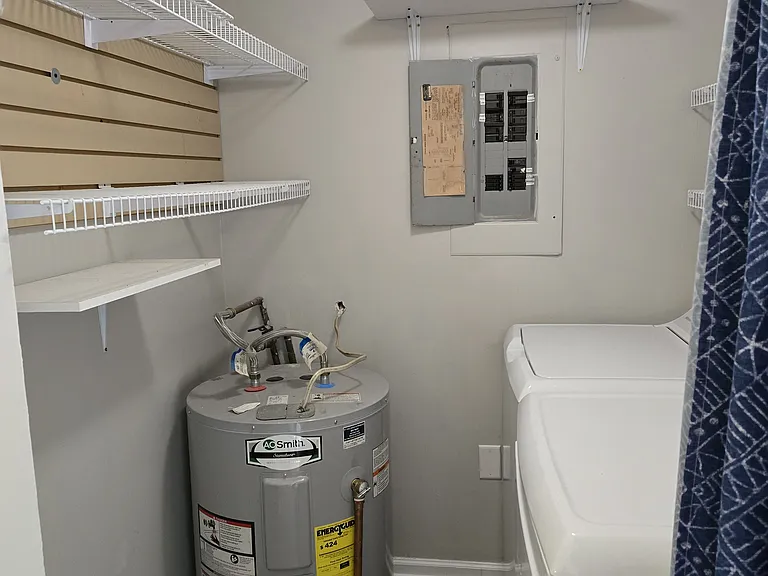 1115 Stewart Dr — Photo 13