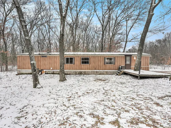 8394 S Poplar Ave, Newaygo, MI 49337