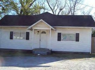 103 N 8th St, Sheldon, MO 64784