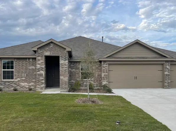 214 Roughrider Trl, Nevada, TX 75173