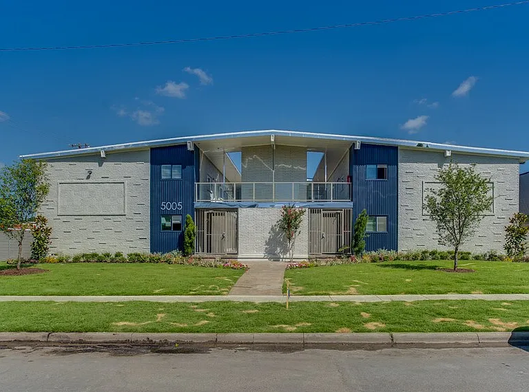 5005 San Jacinto — Photo 2