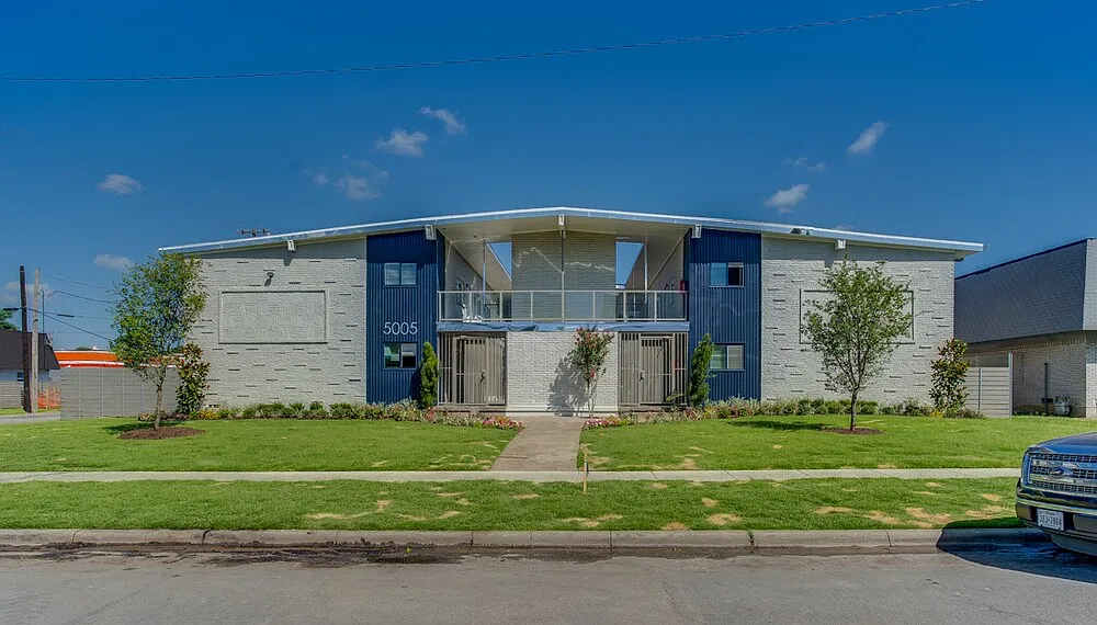 Building Photo - 5005 San Jacinto