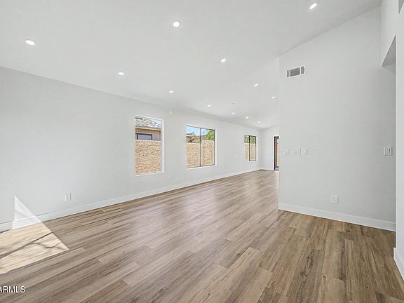 5th image of 22221 N 31ST Drive