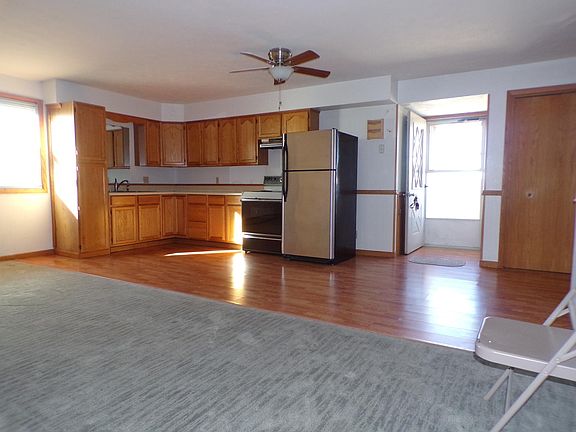2nd image of 5623 Mahoning Ave