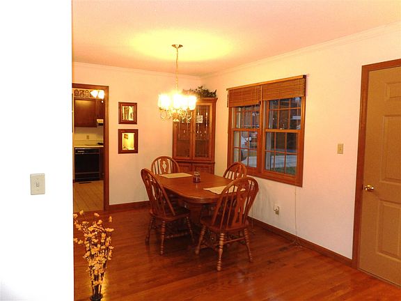 4th image of 311 N McKenzie St