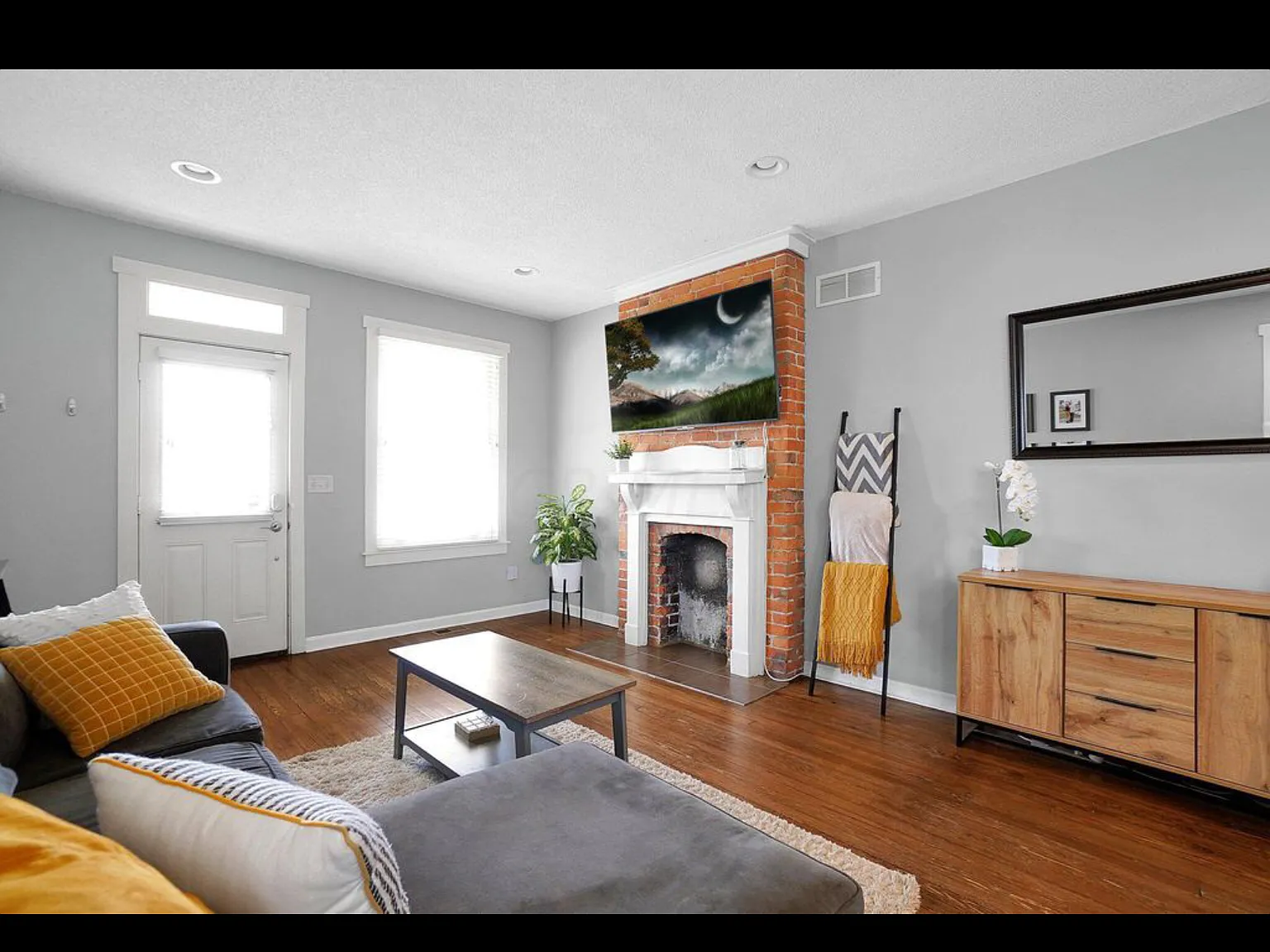 1128 Mount Pleasant Ave — Photo 4