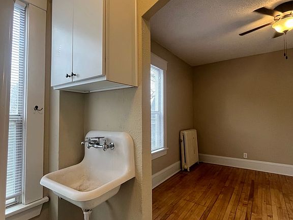 5th image of 309 Dayton Ave #206