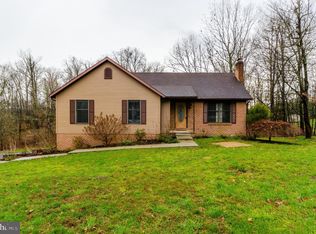 550 Forevergreen Dr, Falling Waters, WV 25419