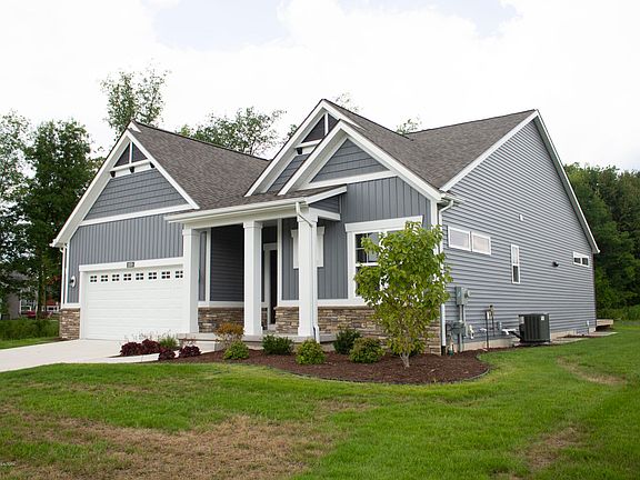 2nd image of 1570 Yosemite Dr