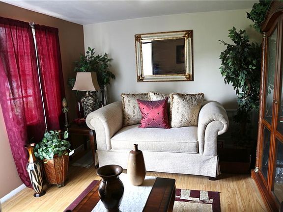 5th image of 3543 Wiltshire Dr
