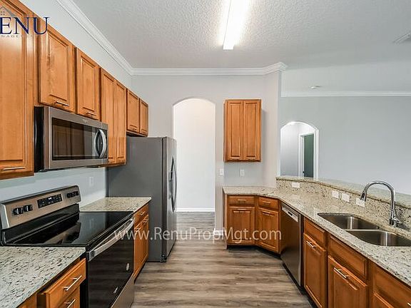 3rd image of 2995 Southbank Cir