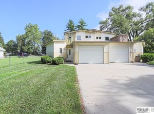 3610 Clifton Ct, Omaha, NE 68134