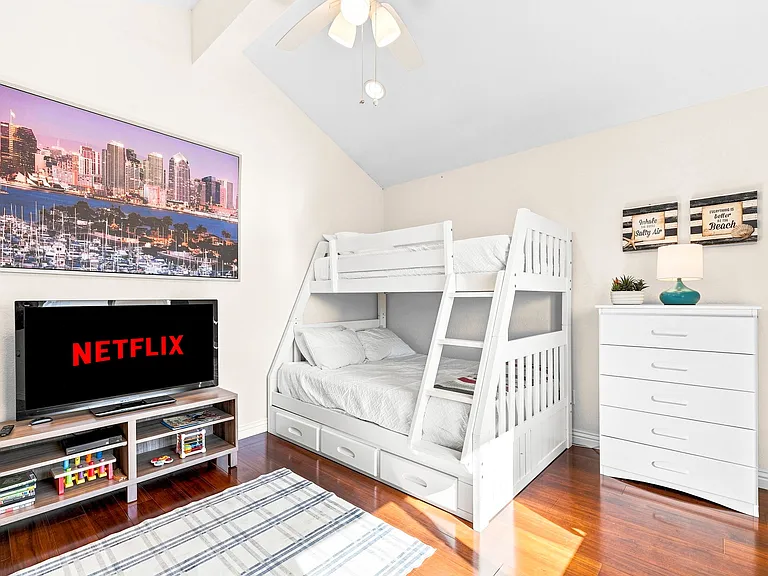 3843 Riviera Dr #3 — Photo 30
