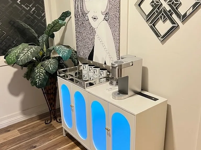 Building's Lounge