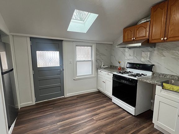 4th image of 258 Quincy Ave