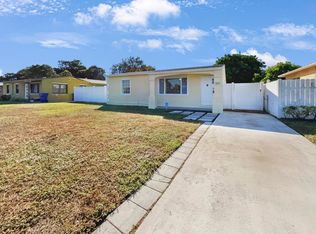 331 W 28th St, Riviera Beach, FL 33404