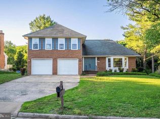 25 Whittingham Cir, Sterling, VA 20165