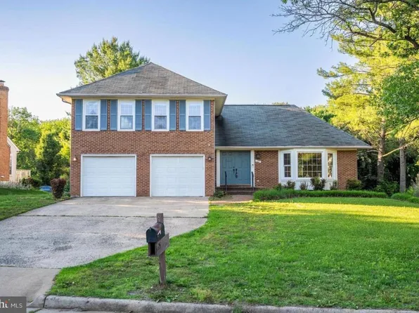 25 Whittingham Cir, Sterling, VA 20165