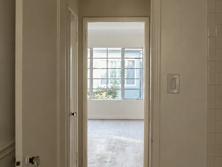 1213 S La Cienega Blvd #C — Photo 2