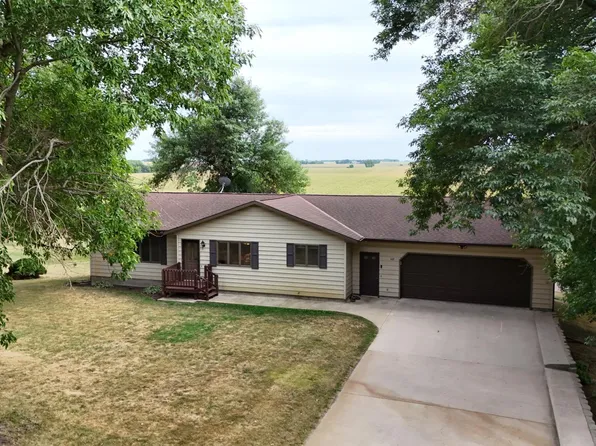 107 Church St, Melrose, MN 56352