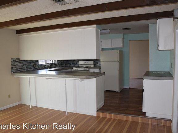 2nd image of 1008 Sonoma St