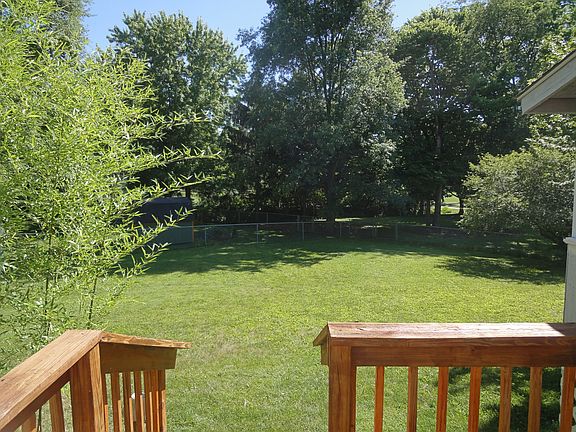 2nd image of 3695 Creekridge Ct