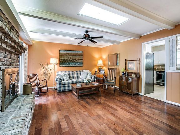 4th image of 3354 Galahad Dr