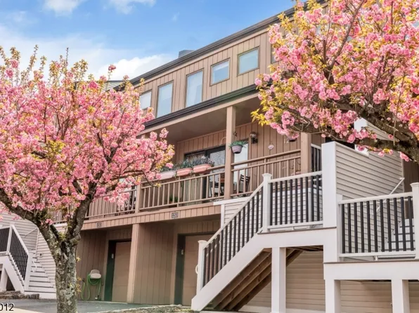 1253 Stephanie Dr, North Caldwell Boro, NJ 07006