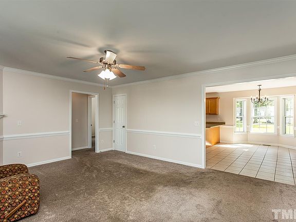 4th image of 438 Water Oak Dr