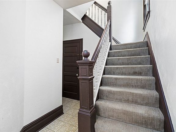 3rd image of 512-514 Carolyn Ave