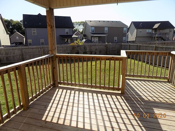 4th image of 929 Tanager Ct