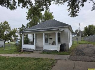 711 11th St, Auburn, NE 68305