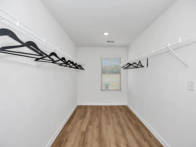 116 McGurn St — Photo 5
