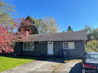3828 Lincoln Way, Lynnwood, WA 98087