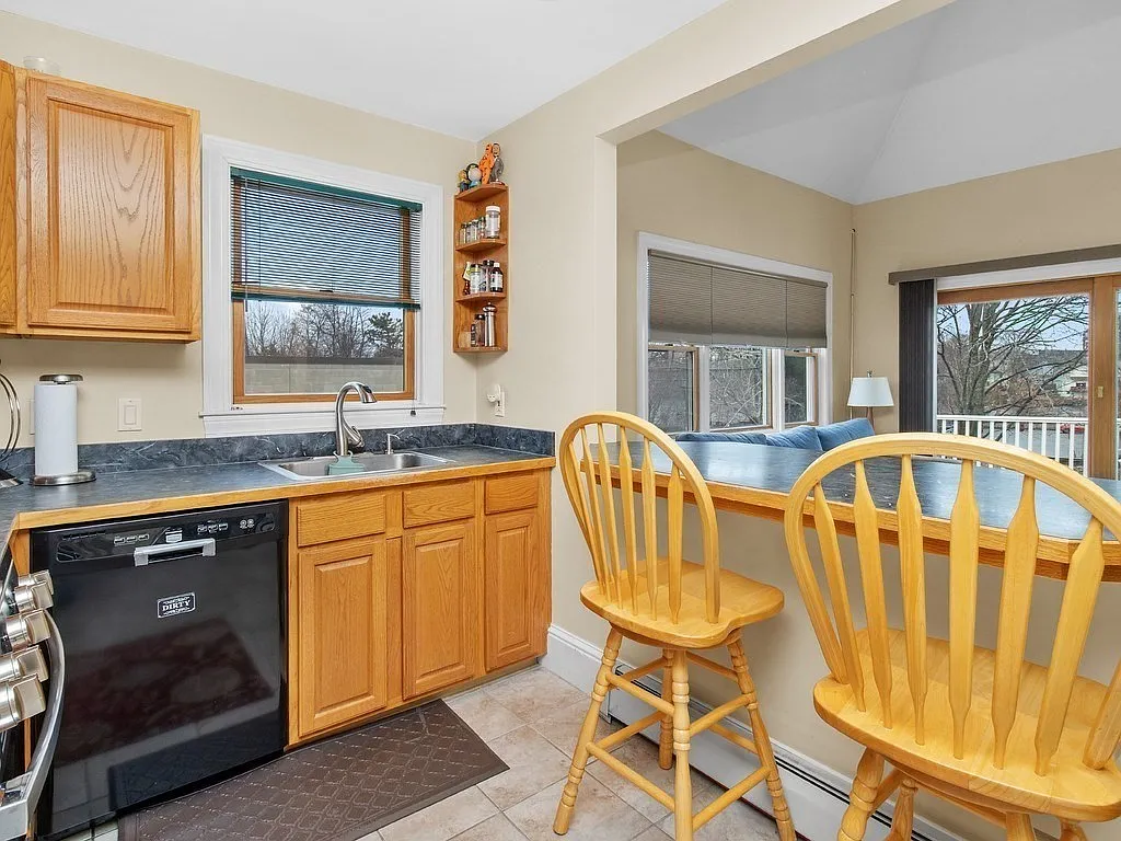 2 bed, $2,495 — Photo 2
